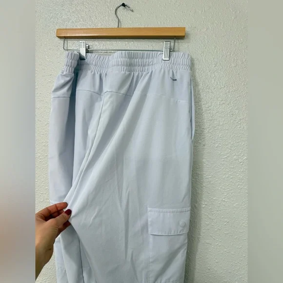 Adidas  Women’s Cargo Jogger Atlantic Pants size L NWT Gray - Picture 5 of 9